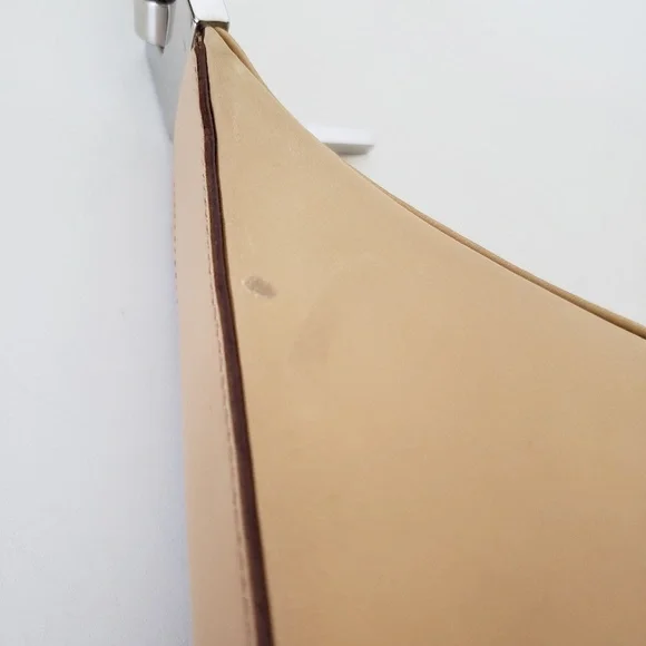 GUCCI Beige Brown Tan Leather Shoulder Bag - Picture 11 of 14